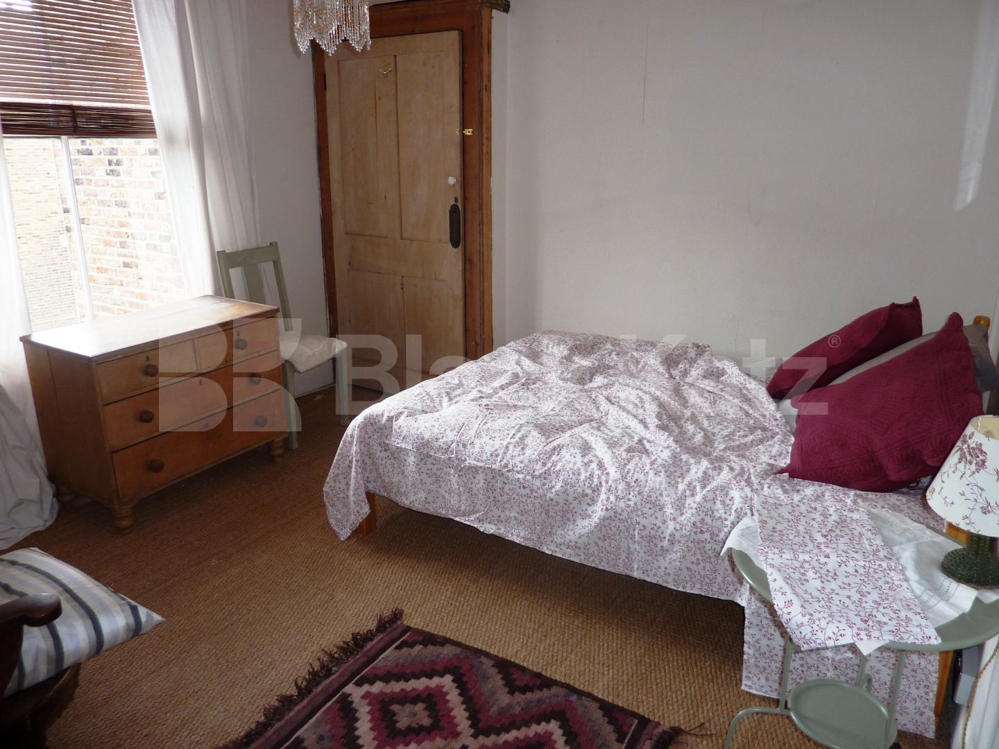 			INCLUSIVE OF ALL BILLS!, 2 Bedroom, 1 bath, 1 reception Flat			 St Lukes Road, PORTOBELLO/WESTBOURNE PARK W11